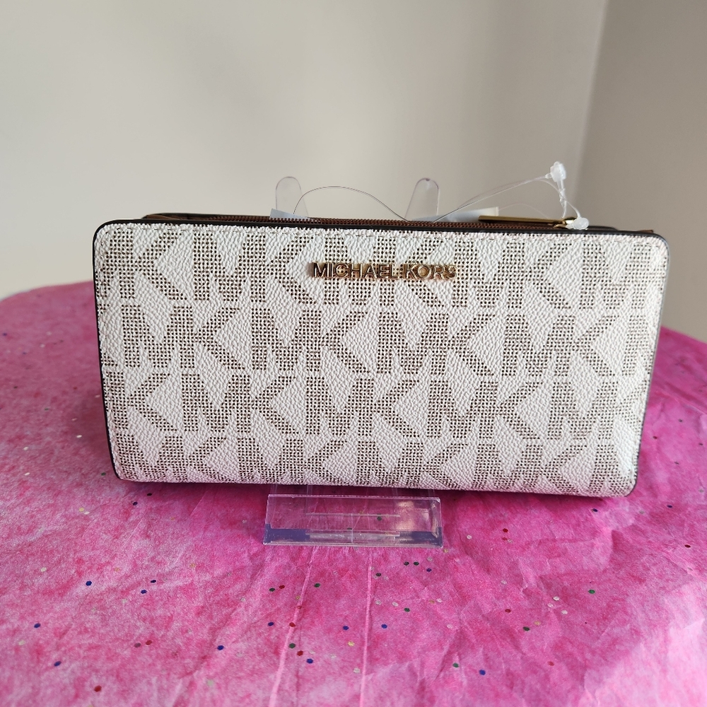 Michael Kors Continental Wallet NWT